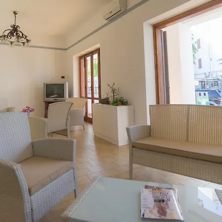 Hotel Alba Del Gargano 3*